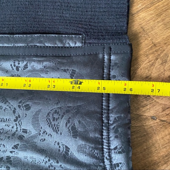 Zenergy by Chico’s Black Zip Lace Print Jacket - Picture 7 of 8